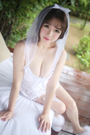 欧美丰臀巨乳全裸_超清韩国电影在线观看